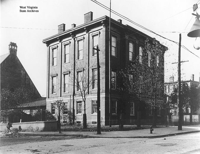 Linsly Institute, Wheeling