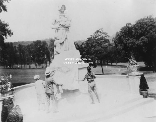 Unveiling of the Madonna of the Trails Monument