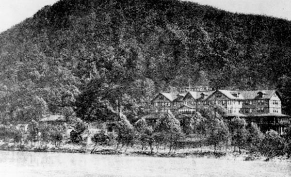 Dunglen Hotel, Thurmond